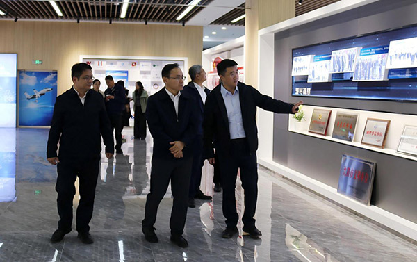 中國鋼研黨委副書記、總經理高宏斌一行 到航產集團調研